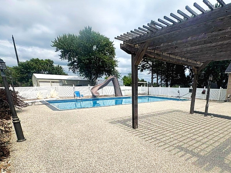 Professional Pool Deck Resurfacing by licensed contractor Rubber Stone Omaha